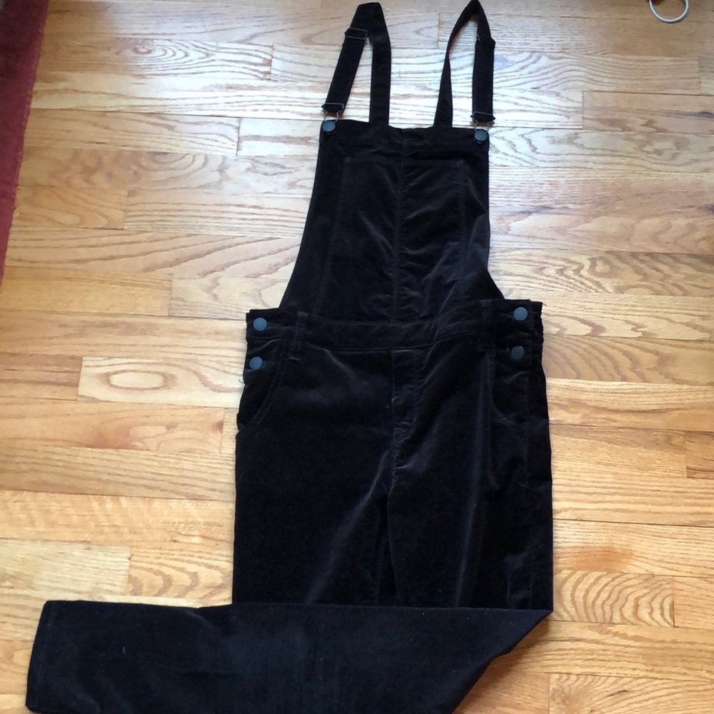 VELVET BLACK OVERALLS